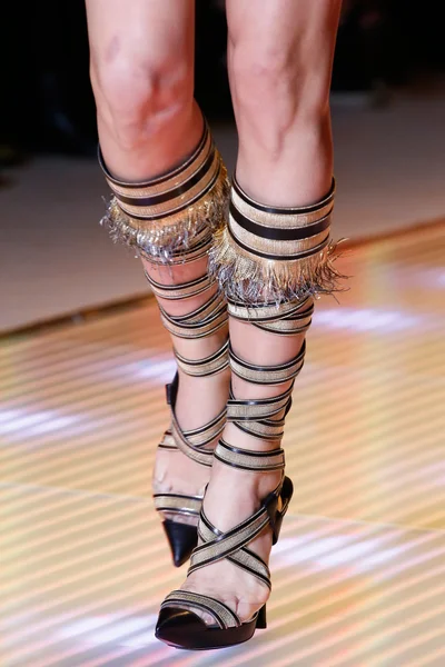Look 14